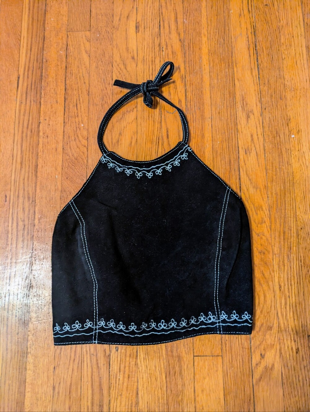 Vintage Y2K Urban Life black embroidered halter crop top Size m